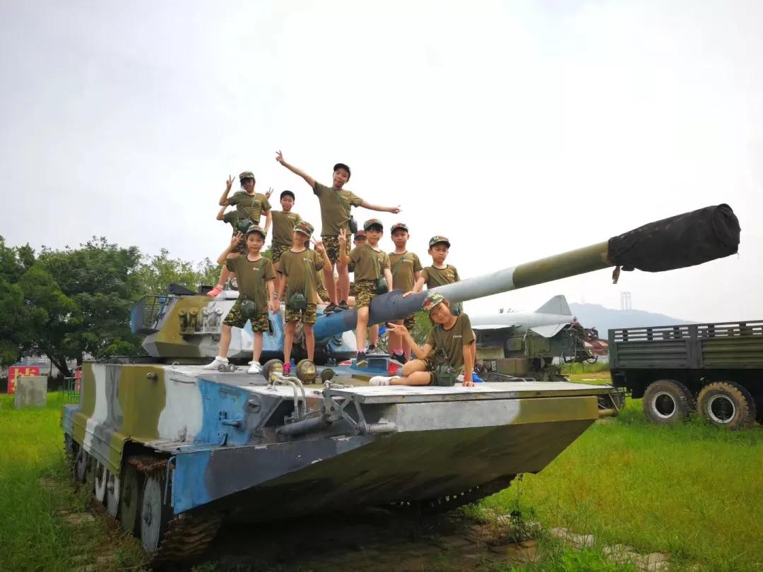 英姿颯爽小警察，精彩別樣夏令營