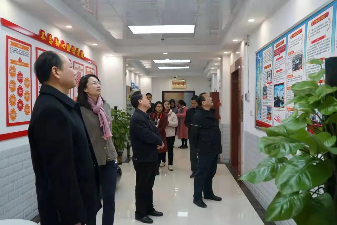 徐遠(yuǎn)洲率隊到建行梧州分行開展調(diào)研活動