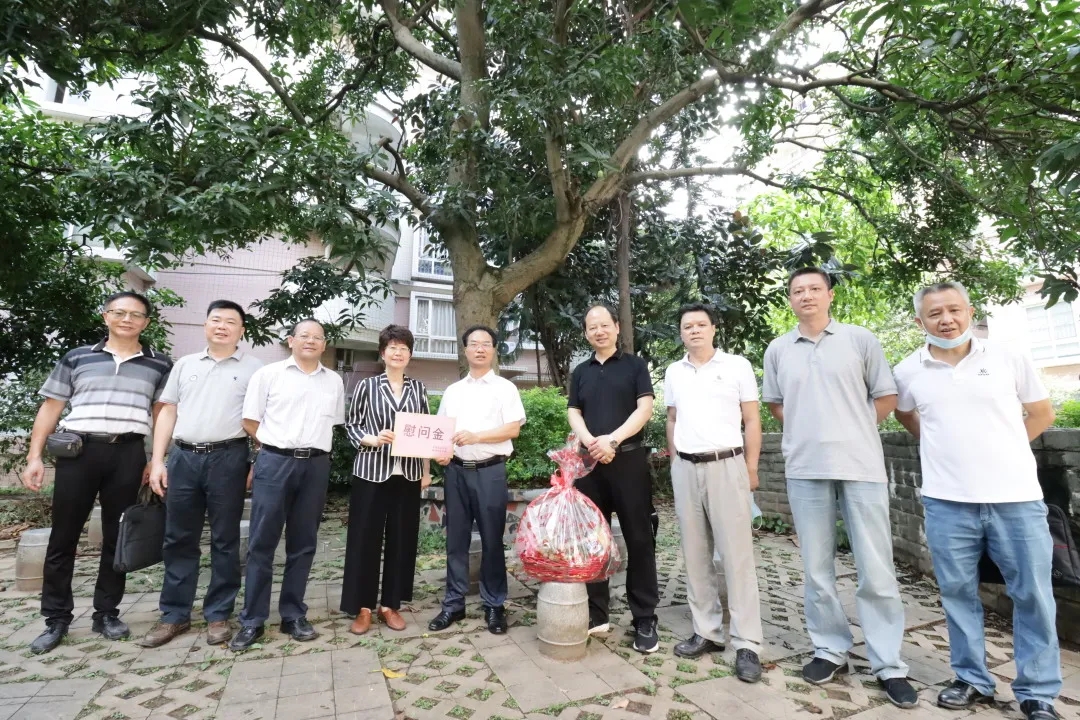 暖心！自治區(qū)總工會調(diào)研走訪慰問組到我市開展調(diào)研走訪慰問活動