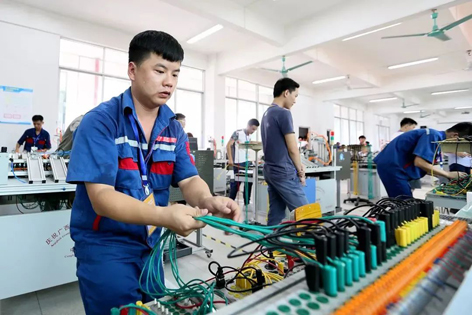 各路精英快來組隊！全區(qū)2022年職工職業(yè)技能大賽等你來戰(zhàn)