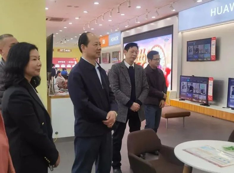 市總工會(huì)開(kāi)展戶外勞動(dòng)者服務(wù)站點(diǎn)專項(xiàng)調(diào)研，全面推進(jìn)職工服務(wù)陣地建設(shè)工作