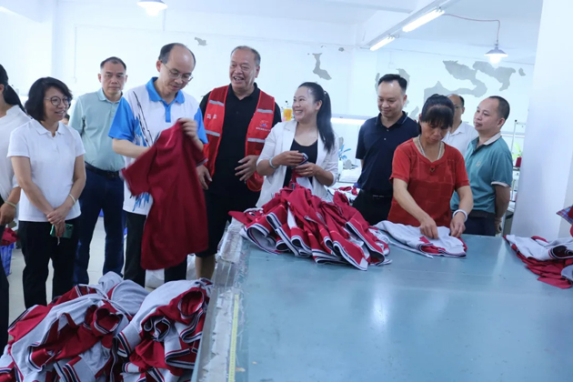 莫江珊率調(diào)研組到岑溪市開(kāi)展工會(huì)工作調(diào)研