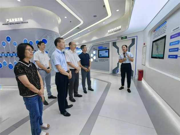 粵桂合作一家親 工會職工齊給力| 梧州市總工會學(xué)習(xí)考察組赴肇慶市學(xué)習(xí)考察交流工會工作