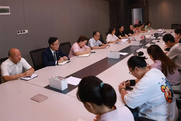 市城投集團(tuán)工會(huì)傳達(dá)學(xué)習(xí)貫徹廣西工會(huì)第十四次代表大會(huì)精神