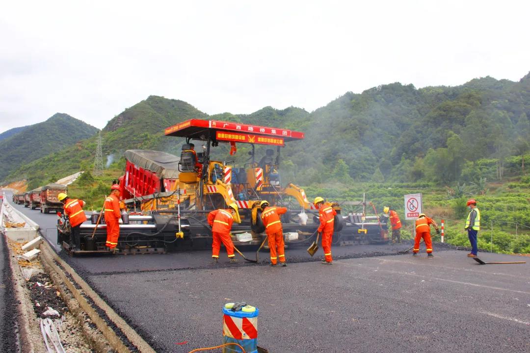蒙山縣總工會(huì)賀巴高速公路蒙山段在有序復(fù)工