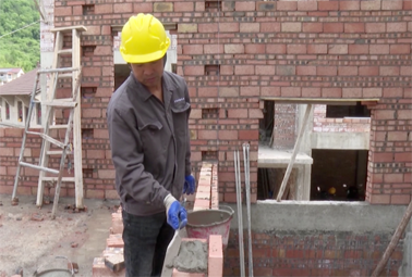 泥瓦工、快遞員也能評(píng)高層次人才，還有人獲100萬補(bǔ)貼