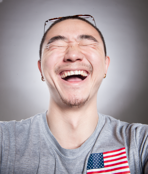 周正，男， 85后攝影師，浙江杭州人